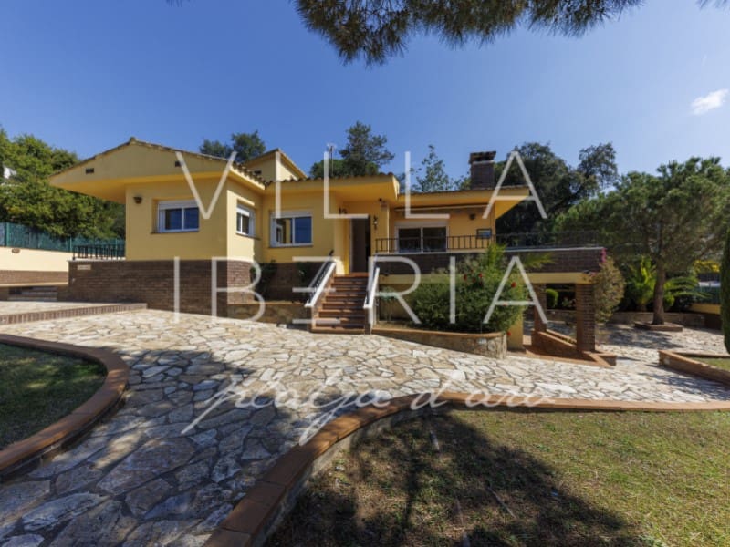 3 chambre Villa/Maison à vendre à Santa Cristina d'Aro avec garage - 377 000 € (Ref: 7646679)