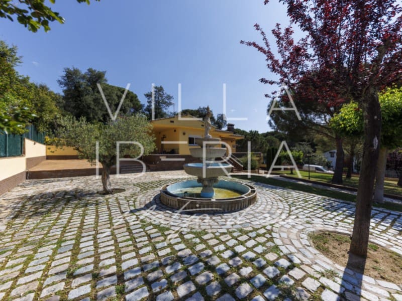 3 chambre Villa/Maison à vendre à Santa Cristina d'Aro avec garage - 377 000 € (Ref: 7646679)