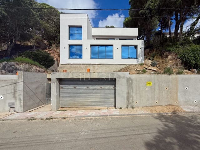 Chalet de 3 habitaciones en Santa Cristina d'Aro en venta con piscina garaje - 795.000 € (Ref: 7646682)