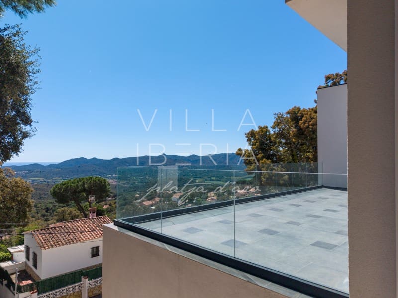 3 Zimmer Villa zu verkaufen in Santa Cristina d'Aro mit Pool Garage - 945.000 € (Ref: 7646682)