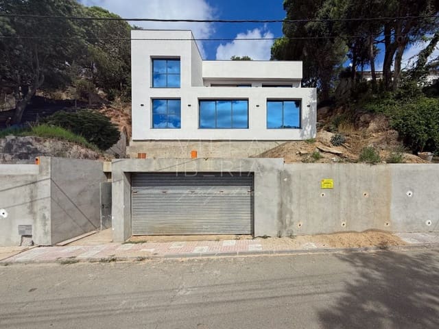 3 Zimmer Villa zu verkaufen in Santa Cristina d'Aro mit Pool Garage - 945.000 € (Ref: 7646682)