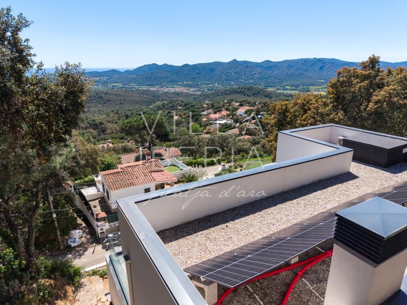 3 Zimmer Villa zu verkaufen in Santa Cristina d'Aro mit Pool Garage - 945.000 € (Ref: 7646682)