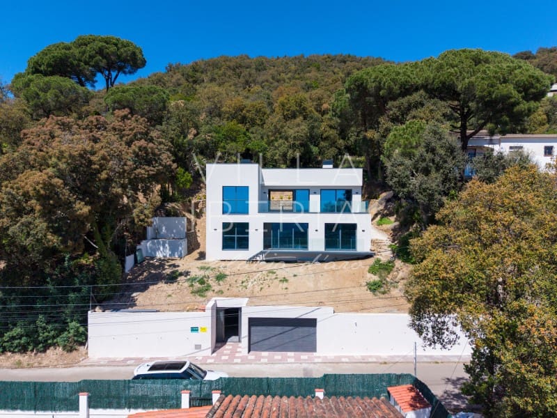 3 Zimmer Villa zu verkaufen in Santa Cristina d'Aro mit Pool Garage - 945.000 € (Ref: 7646682)