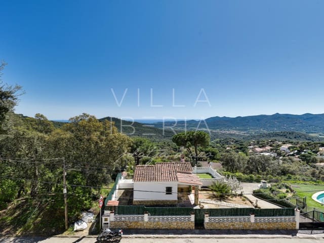 3 chambre Villa/Maison à vendre à Santa Cristina d'Aro avec piscine garage - 945 000 € (Ref: 7646682)