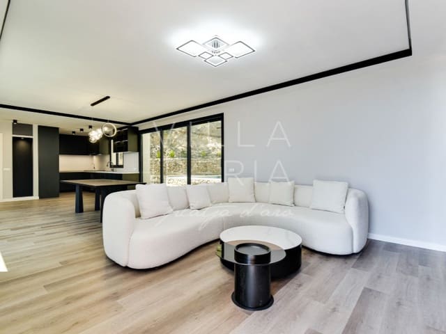 3 chambre Villa/Maison à vendre à Santa Cristina d'Aro avec piscine garage - 945 000 € (Ref: 7646682)