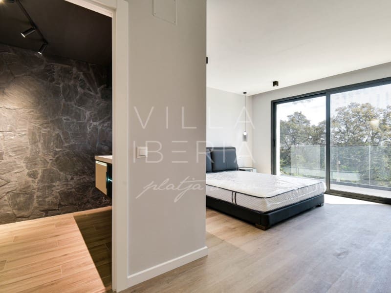 3 soveværelse Villa til salg i Santa Cristina d'Aro med swimmingpool garage - € 945.000 (Ref: 7646682)