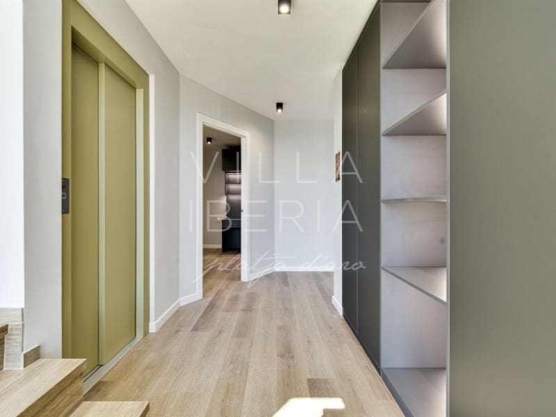 3 makuuhuone Huvila myytävänä paikassa Santa Cristina d'Aro mukana uima-altaan 
autotalli - 945 000 € (Ref: 7646682)
