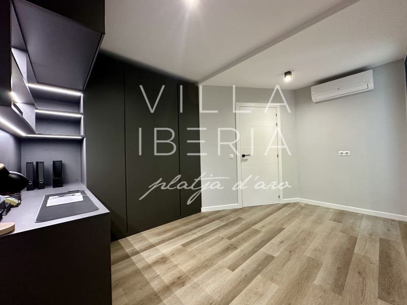 3 makuuhuone Huvila myytävänä paikassa Santa Cristina d'Aro mukana uima-altaan 
autotalli - 945 000 € (Ref: 7646682)