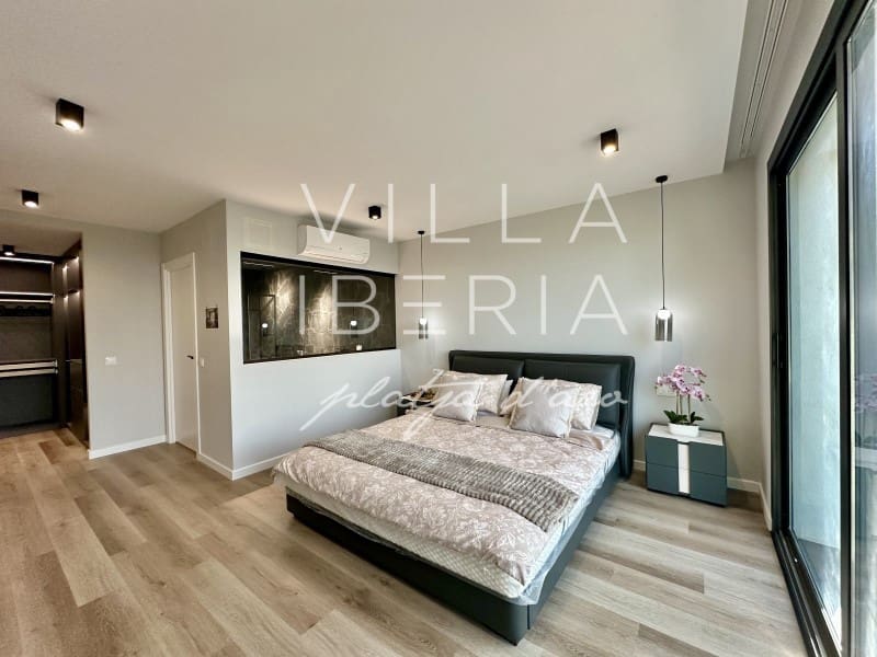 3 makuuhuone Huvila myytävänä paikassa Santa Cristina d'Aro mukana uima-altaan 
autotalli - 945 000 € (Ref: 7646682)