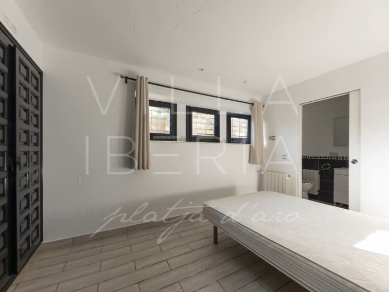 6 slaapkamer Villa te koop in Platja d'Aro - € 585.000 (Ref: 7652151)