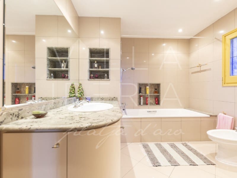 6 slaapkamer Villa te koop in Platja d'Aro - € 585.000 (Ref: 7652151)