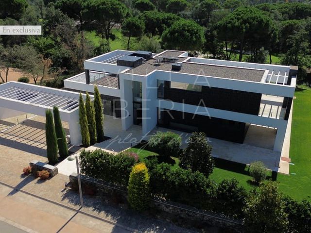 5 soveværelse Villa til salg i Caldes de Malavella med swimmingpool garage - € 4.200.000 (Ref: 7825428)