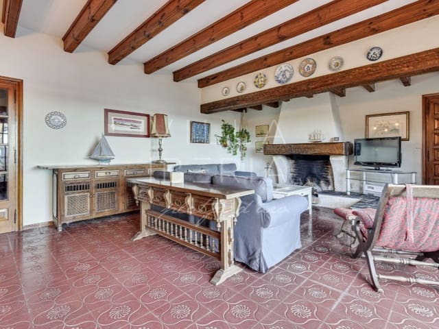 6 bedroom Villa for sale in Sant Feliu de Guíxols with pool garage - € 2,800,000 (Ref: 7868796)