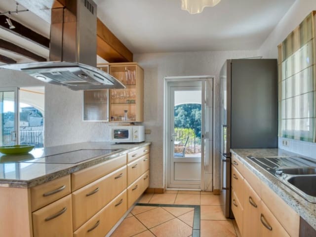 5 Zimmer Villa zu verkaufen in Platja d'Aro, Castell-Platja d'Aro mit Pool Garage - 865.000 € (Ref: 8187583)