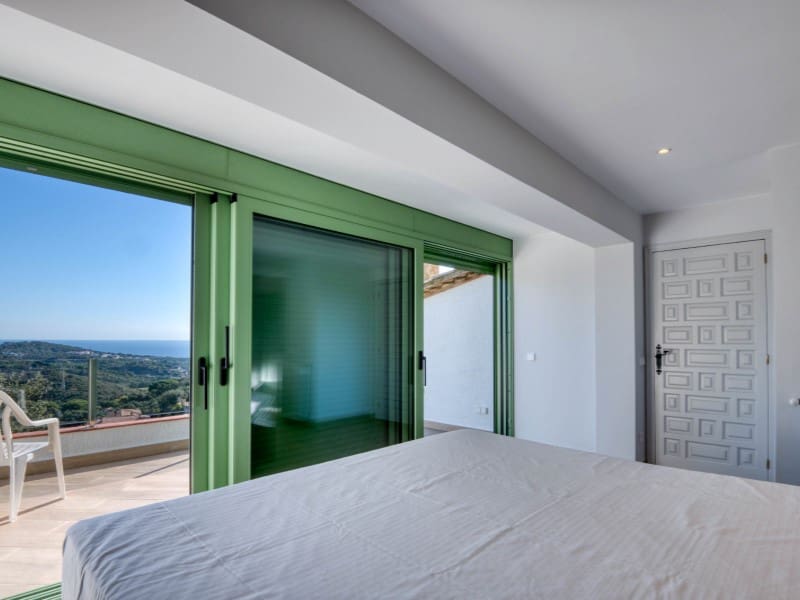 5 sypialnia Willa na sprzedaż w Platja d'Aro z basenem garażem - 865 000 € (Ref: 8187583)