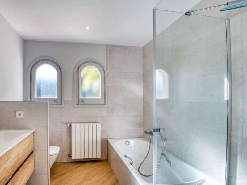 5 sypialnia Willa na sprzedaż w Platja d'Aro z basenem garażem - 865 000 € (Ref: 8187583)