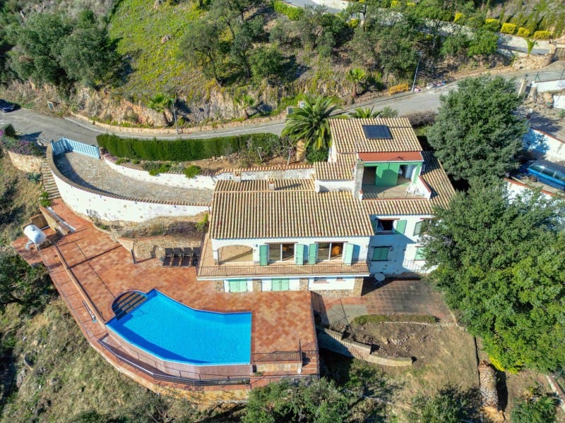 5 sypialnia Willa na sprzedaż w Platja d'Aro z basenem garażem - 865 000 € (Ref: 8187583)