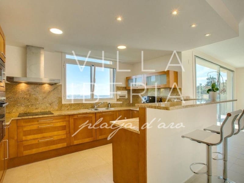 3 bedroom Villa for sale in Platja d'Aro with pool garage - € 978,000 (Ref: 8216196)
