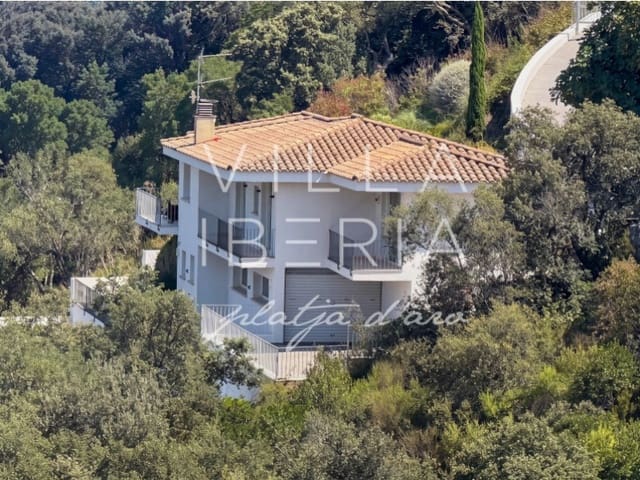 3 sypialnia Willa na sprzedaż w Platja d'Aro, Castell-Platja d'Aro z basenem garażem - 899 000 € (Ref: 8216196)