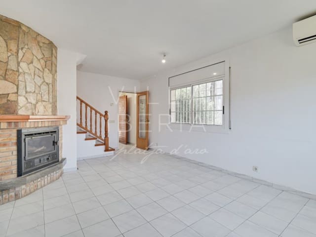 3 chambre Villa/Maison à vendre à Platja d'Aro, Castell-Platja d'Aro avec garage - 325 000 € (Ref: 8440763)