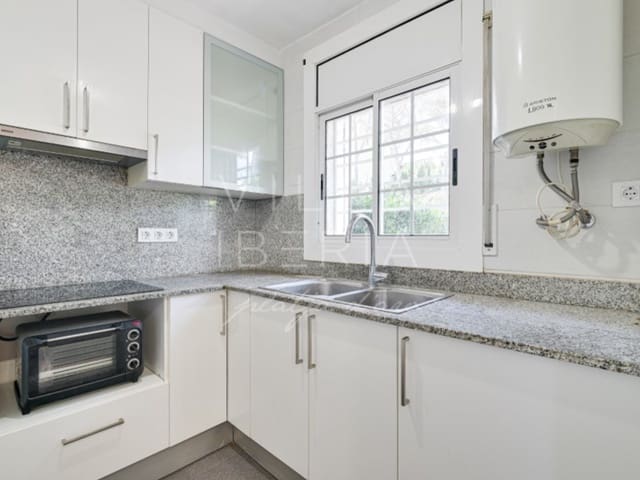 3 chambre Villa/Maison à vendre à Platja d'Aro, Castell-Platja d'Aro avec garage - 325 000 € (Ref: 8440763)