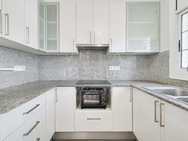 3 chambre Villa/Maison à vendre à Platja d'Aro, Castell-Platja d'Aro avec garage - 325 000 € (Ref: 8440763)