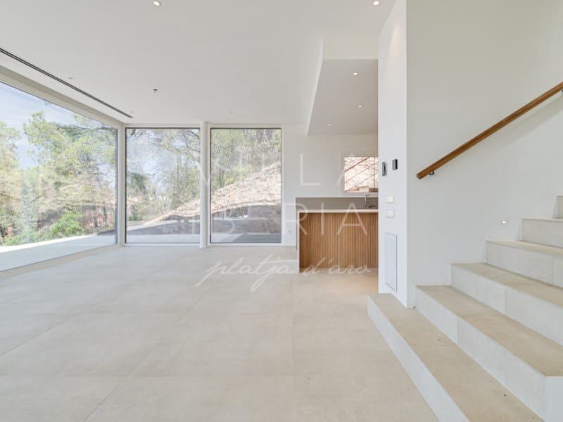 4 bedroom Villa for sale in Begur with garage - € 2,675,000 (Ref: 8452900)