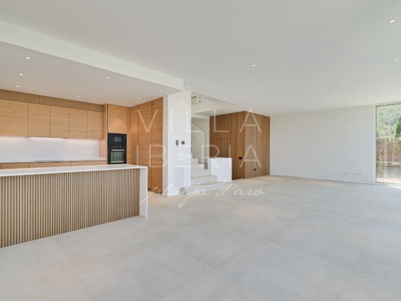 4 bedroom Villa for sale in Begur with garage - € 2,675,000 (Ref: 8452900)