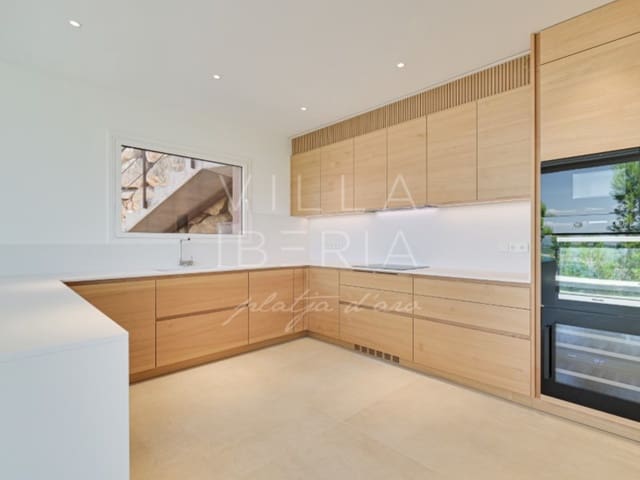 Chalet de 4 habitaciones en Begur en venta con garaje - 2.675.000 € (Ref: 8452900)