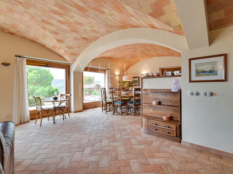 5 soveværelse Villa til salg i Sant Feliu de Guixols med garage - € 2.600.000 (Ref: 8530112)