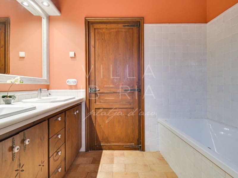 5 soveværelse Villa til salg i Sant Feliu de Guixols med garage - € 2.600.000 (Ref: 8530112)