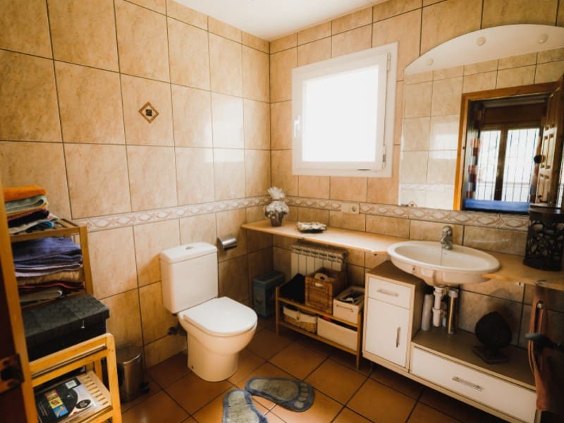 7 soveværelse Villa til salg i S'Agaro med swimmingpool garage - € 590.000 (Ref: 8602048)