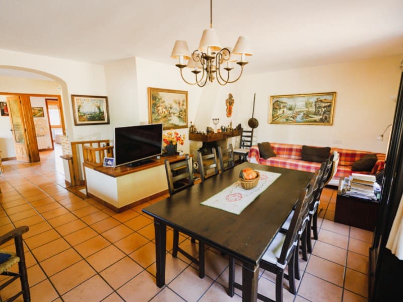 7 soveværelse Villa til salg i S'Agaro med swimmingpool garage - € 590.000 (Ref: 8602048)