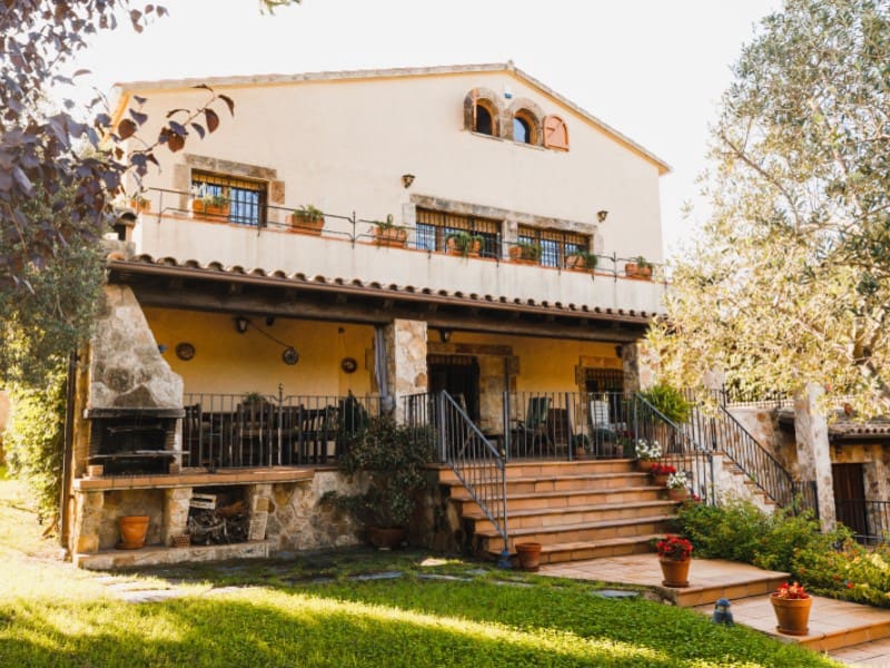 7 soveværelse Villa til salg i S'Agaro med swimmingpool garage - € 590.000 (Ref: 8602048)