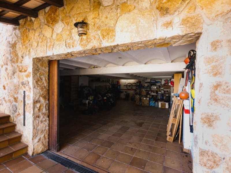 7 soveværelse Villa til salg i S'Agaro med swimmingpool garage - € 590.000 (Ref: 8602048)