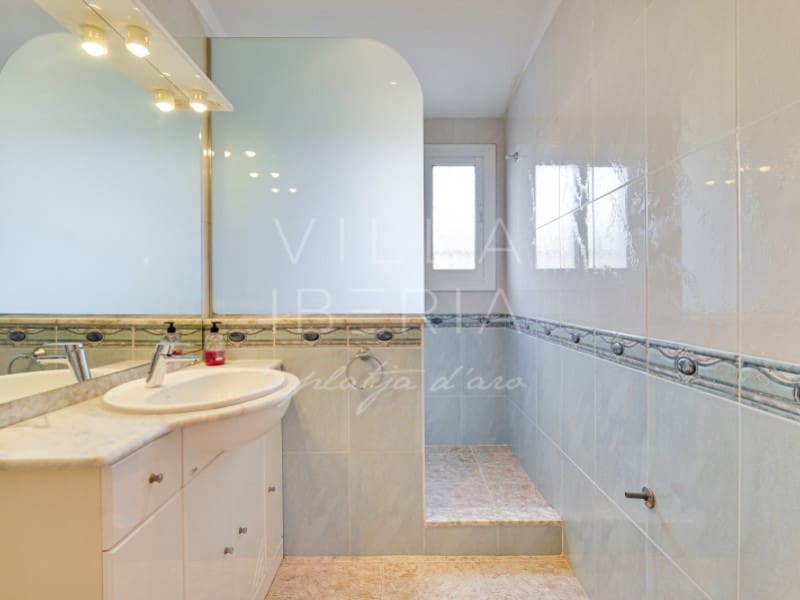 5 sypialnia Willa na sprzedaż w Calonge i Sant Antoni z garażem - 490 000 € (Ref: 8714602)