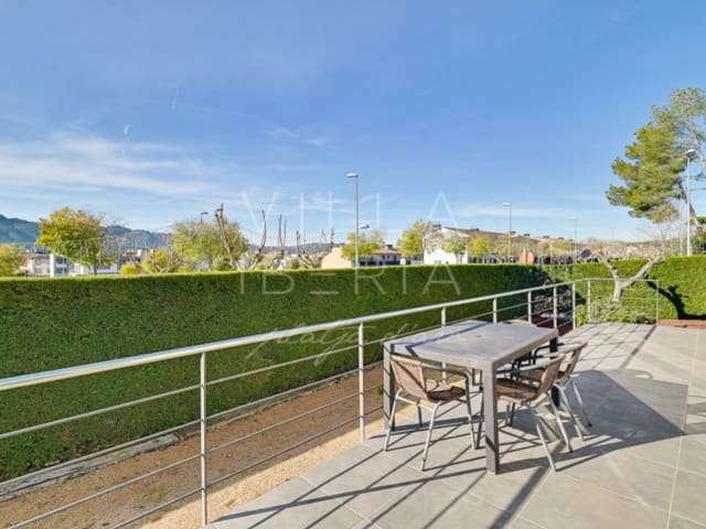 4 sypialnia Willa na sprzedaż w Santa Cristina d'Aro z garażem - 939 000 € (Ref: 8714603)