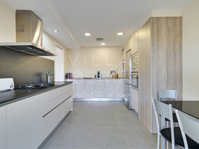 4 sypialnia Willa na sprzedaż w Santa Cristina d'Aro z garażem - 939 000 € (Ref: 8714603)