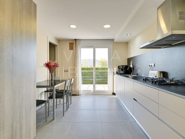 4 sypialnia Willa na sprzedaż w Santa Cristina d'Aro z garażem - 939 000 € (Ref: 8714603)