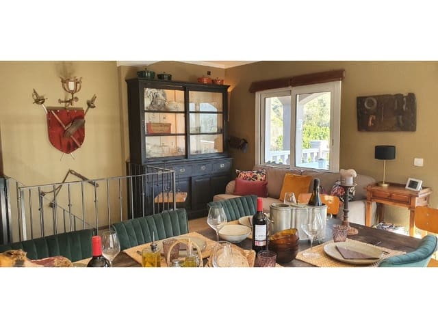 6 bedroom Villa for sale in Calonge i Sant Antoni with pool garage - € 698,000 (Ref: 8757956)