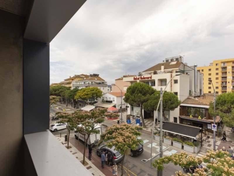 2 soveværelse Lejlighed til salg i Platja d'Aro med garage - € 390.000 (Ref: 8792874)