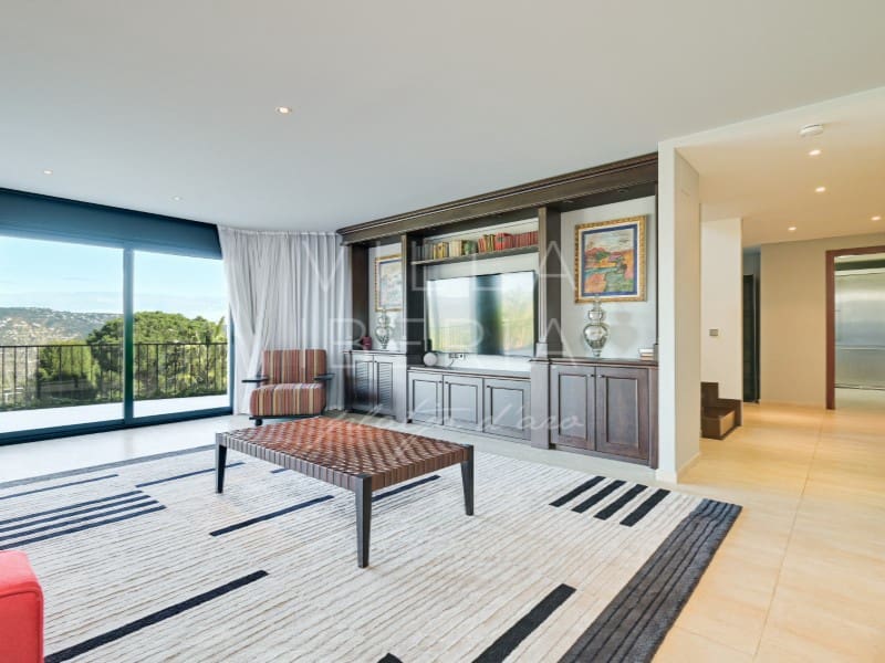 5 makuuhuone Huvila myytävänä paikassa Santa Cristina d'Aro mukana 
autotalli - 2 500 000 € (Ref: 8792875)