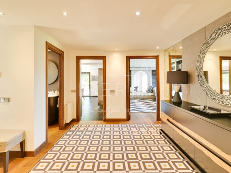 5 makuuhuone Huvila myytävänä paikassa Santa Cristina d'Aro mukana 
autotalli - 2 500 000 € (Ref: 8792875)