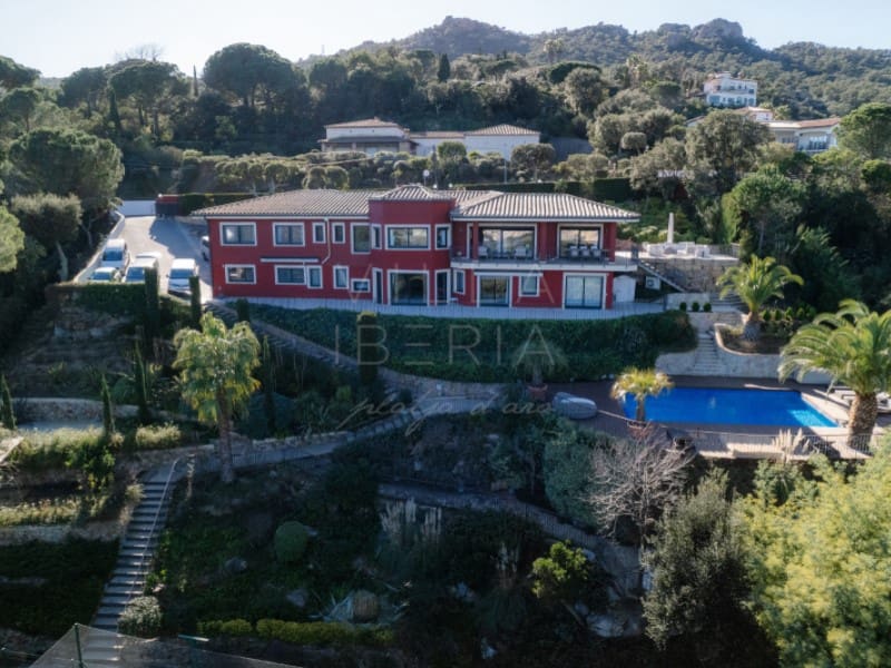 5 makuuhuone Huvila myytävänä paikassa Santa Cristina d'Aro mukana 
autotalli - 2 500 000 € (Ref: 8792875)