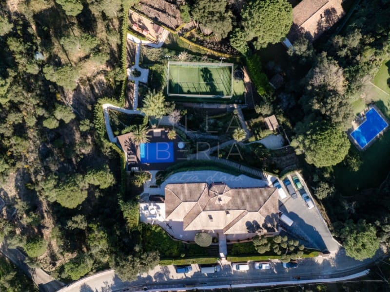 5 makuuhuone Huvila myytävänä paikassa Santa Cristina d'Aro mukana 
autotalli - 2 500 000 € (Ref: 8792875)