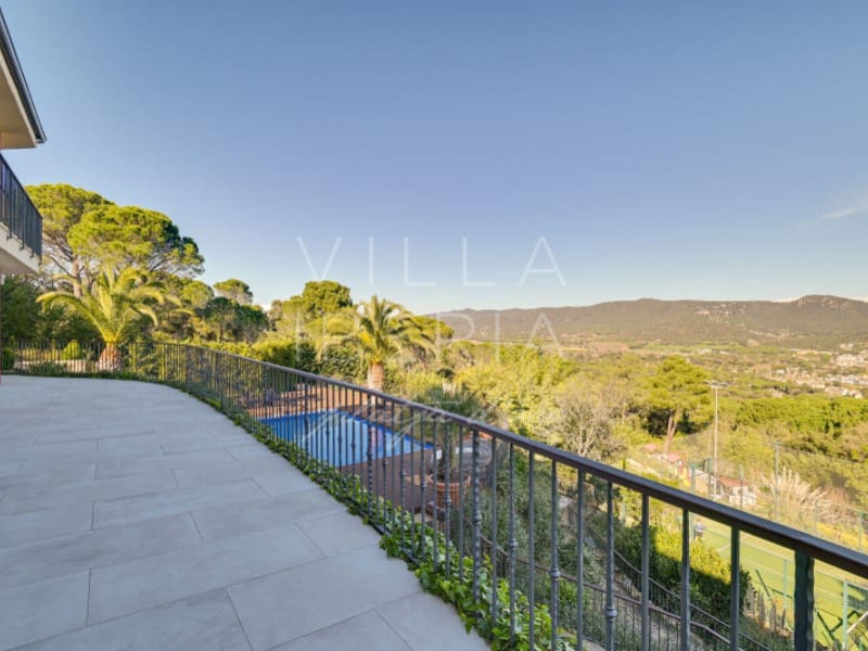 5 makuuhuone Huvila myytävänä paikassa Santa Cristina d'Aro mukana 
autotalli - 2 500 000 € (Ref: 8792875)