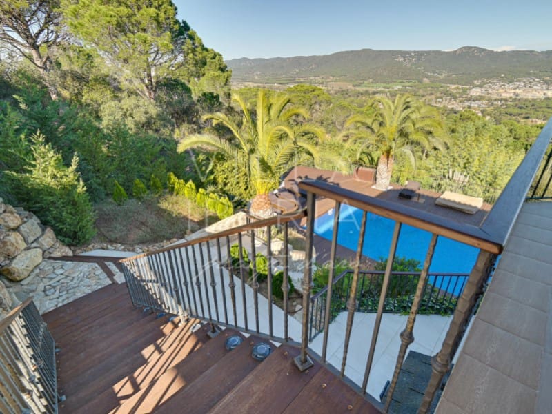 5 makuuhuone Huvila myytävänä paikassa Santa Cristina d'Aro mukana 
autotalli - 2 500 000 € (Ref: 8792875)