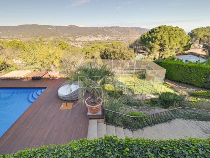 5 makuuhuone Huvila myytävänä paikassa Santa Cristina d'Aro mukana 
autotalli - 2 500 000 € (Ref: 8792875)