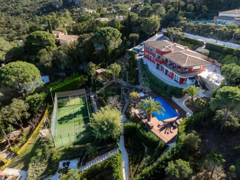 5 makuuhuone Huvila myytävänä paikassa Santa Cristina d'Aro mukana 
autotalli - 2 500 000 € (Ref: 8792875)