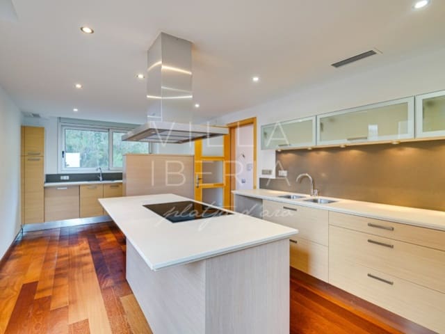 4 bedroom Villa for sale in Sant Feliu de Guíxols with pool garage - € 2,270,000 (Ref: 8859725)